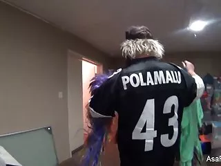 劳拉卡夫得到富楚由一个大女孩