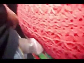 成熟的 女士 与 小 乳房 乱搞 与 一个年轻的 情人
