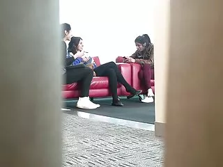 漂亮的金发手淫小便粉红色假阳具